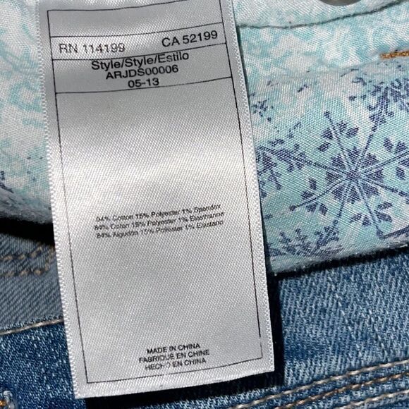 Roxy Shorts Womens size 30 jeans Aztec Woven embroidered denim - Picture 9 of 11